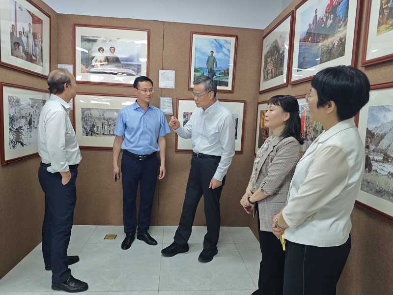 吕业升到集团调研工会工作.jpg
