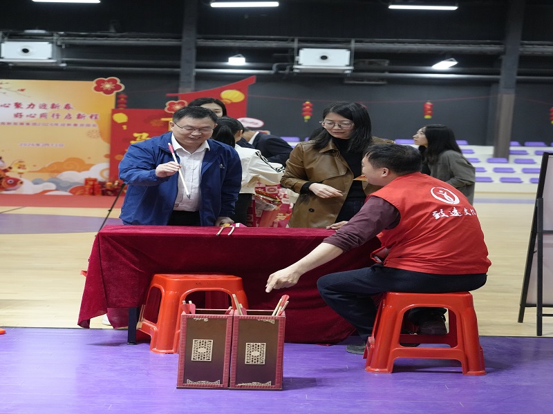 1771060381122197.jpg 投壶游戏进行中.jpg