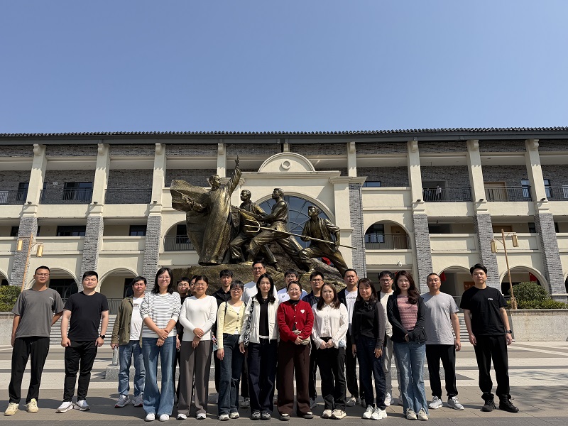 1774410174981339.jpg 怀乡起义纪念馆合照.jpg